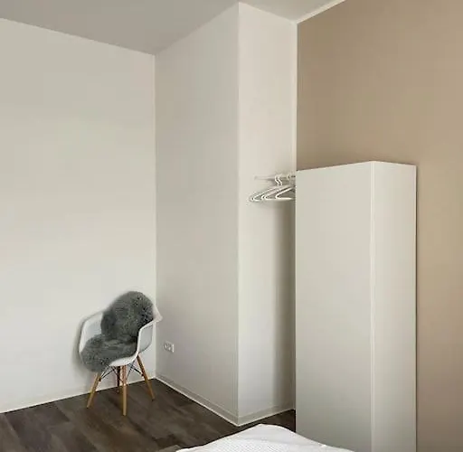 Moderne Und Stilvolle Direkt Am Teich דירה