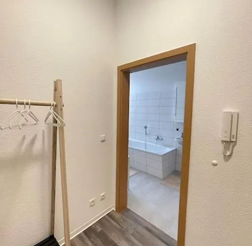 Moderne Und Stilvolle Direkt Am Teich דירה