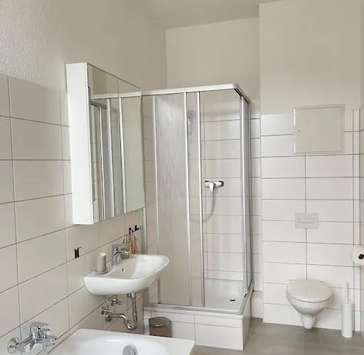 Moderne Und Stilvolle Direkt Am Teich *